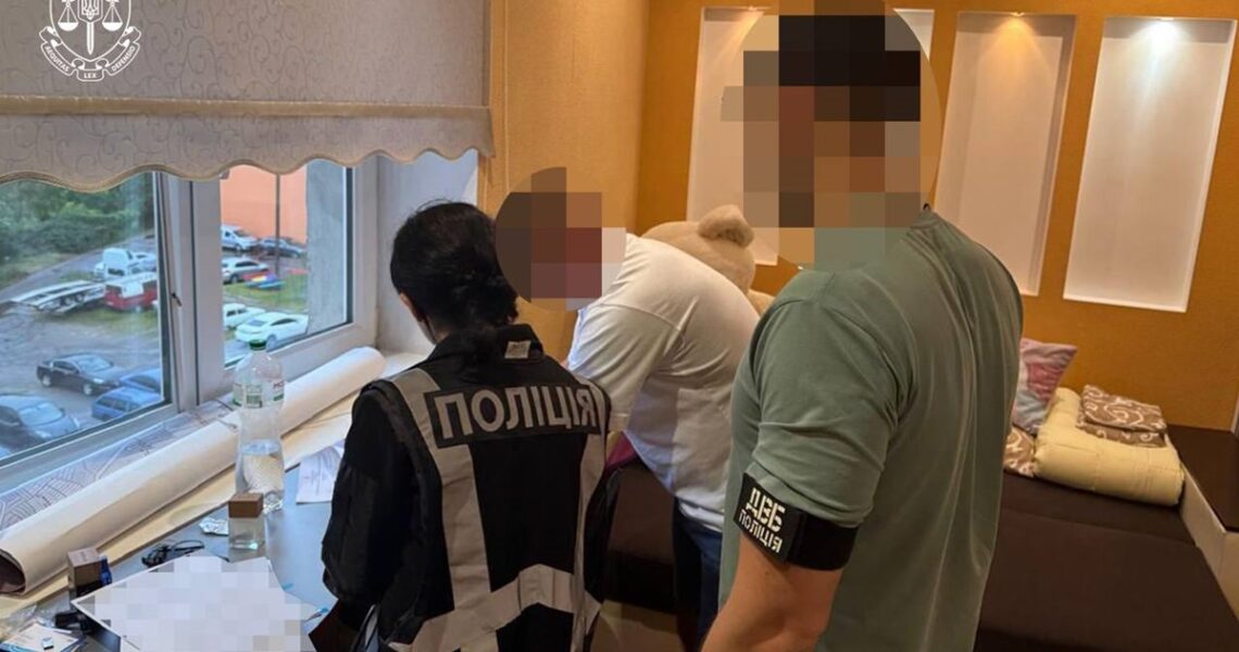 Новини України - Правоохоронці викрили схему фальшивих довідок для ухилянтів