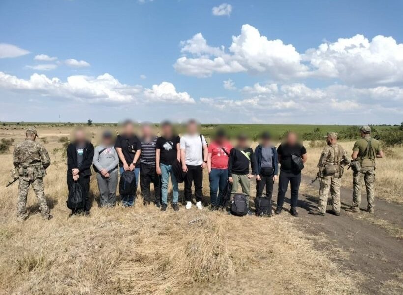 Новини України - Прикордонники затримали десятеро ухилянтів