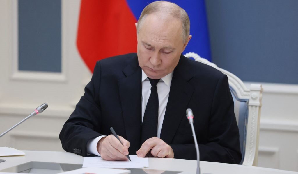 Новини світу - Путін офіційно дозволив найманців в російській армії