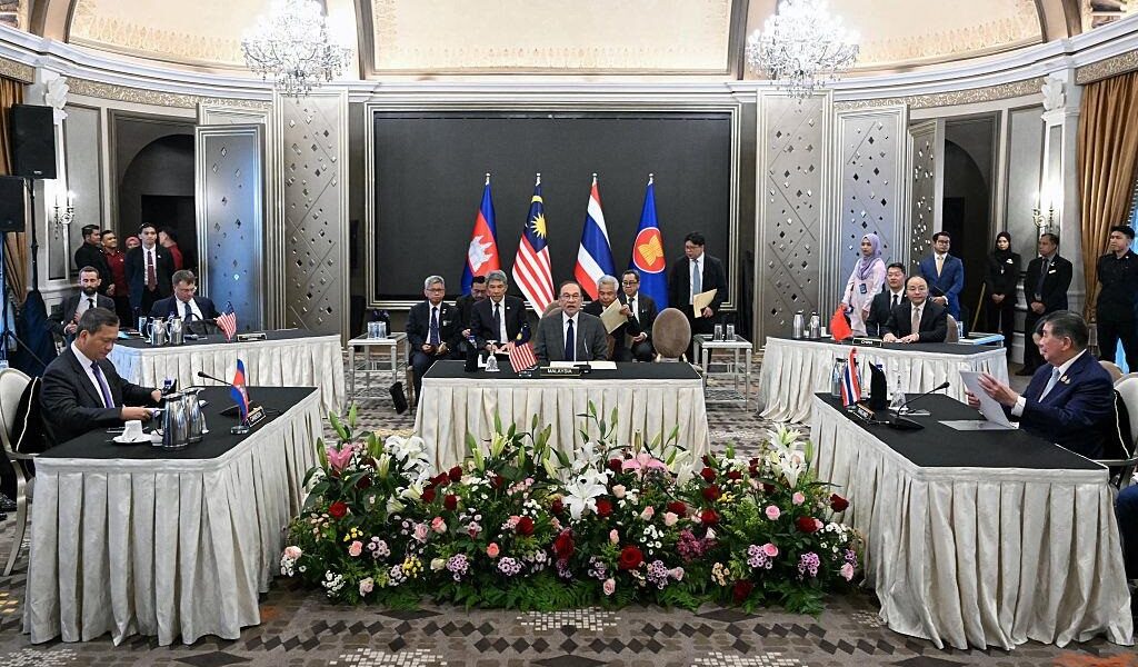 Новини світу - Таїланд і Камбоджа домовилися про перемир'я