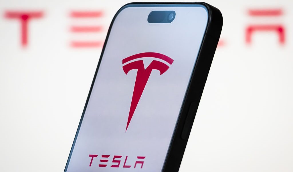 Новини бізнесу - Tesla замовила ШІ-чипи у Samsung на $16,5 млрд