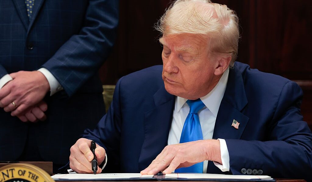 Новини світу - Трамп підвищив мита для Бразилії і пригрозив Індії