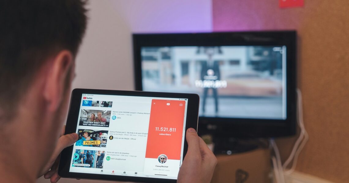 Технології - YouTube вводить жорсткіші правила монетизації