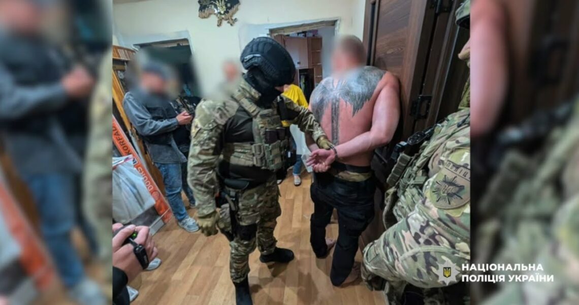 Поліцейські перекрили десятки каналів незаконного переправлення осіб за кордон