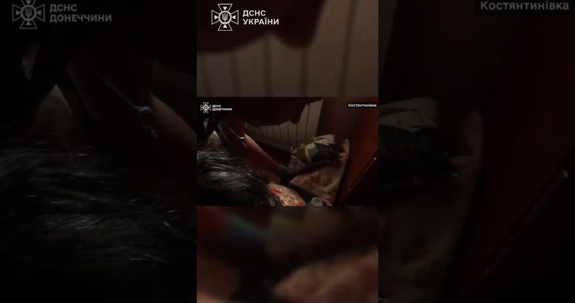 На Донеччині рятувальники надали допомогу пораненій внаслідок російського обстрілу жінці