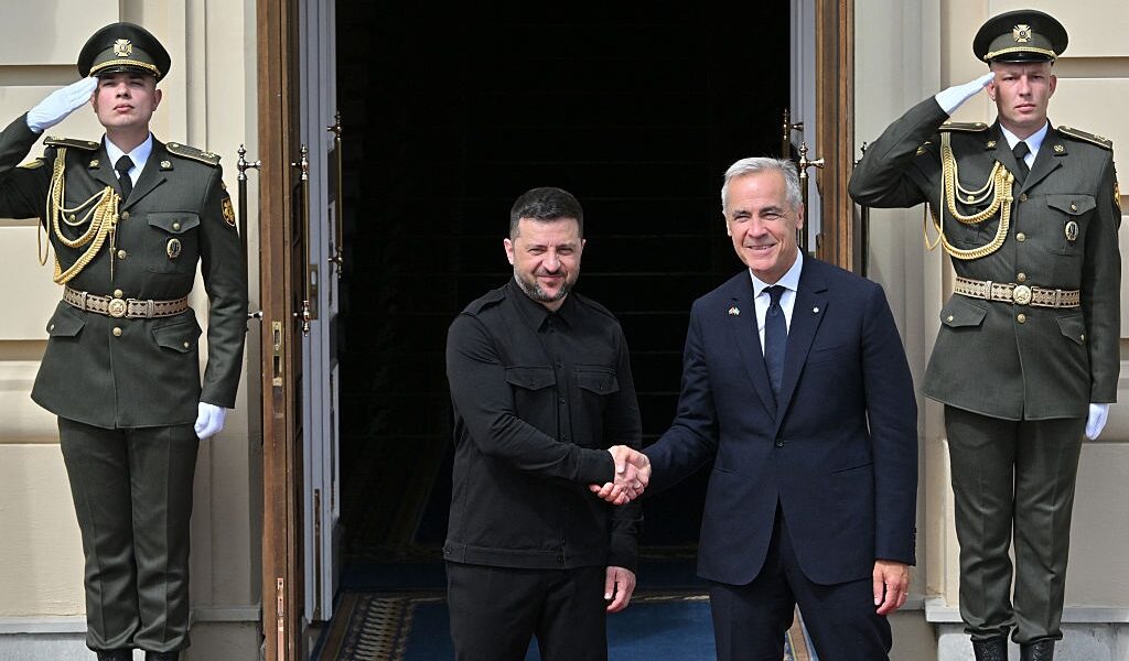 Новини світу - Канада розглядає відправку військ в Україну