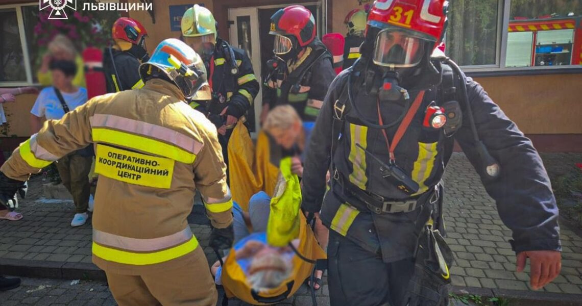 Новини України - Під Львовом сталася пожежа в пансіонаті для літніх людей