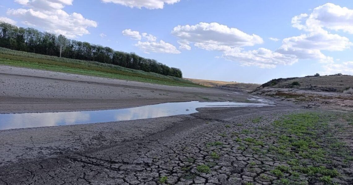 Новини України - Поблизу Маріуполя повністю обміліло водосховище