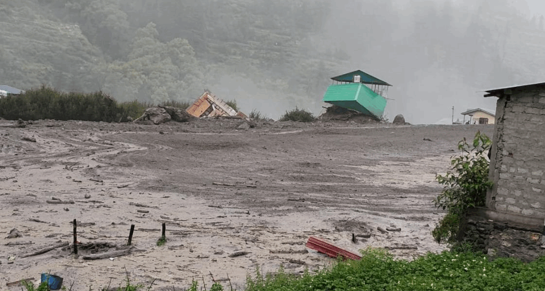 Новини світу - Потужна повінь змила село в Індії