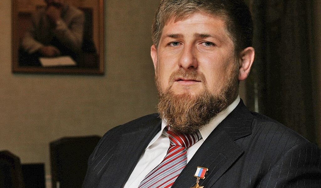 Новини світу - Родина Кадирова сама собі вручила понад 80 нагород