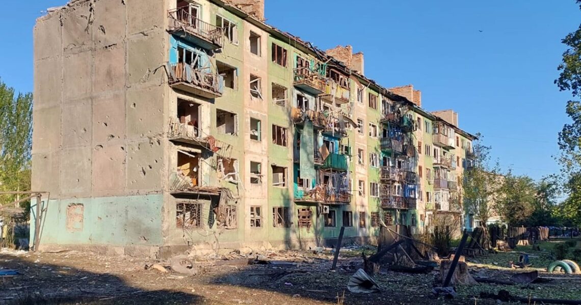 Новини України - Росіяни завдали авіаудару по Білозерському: двоє загиблих, семеро поранених