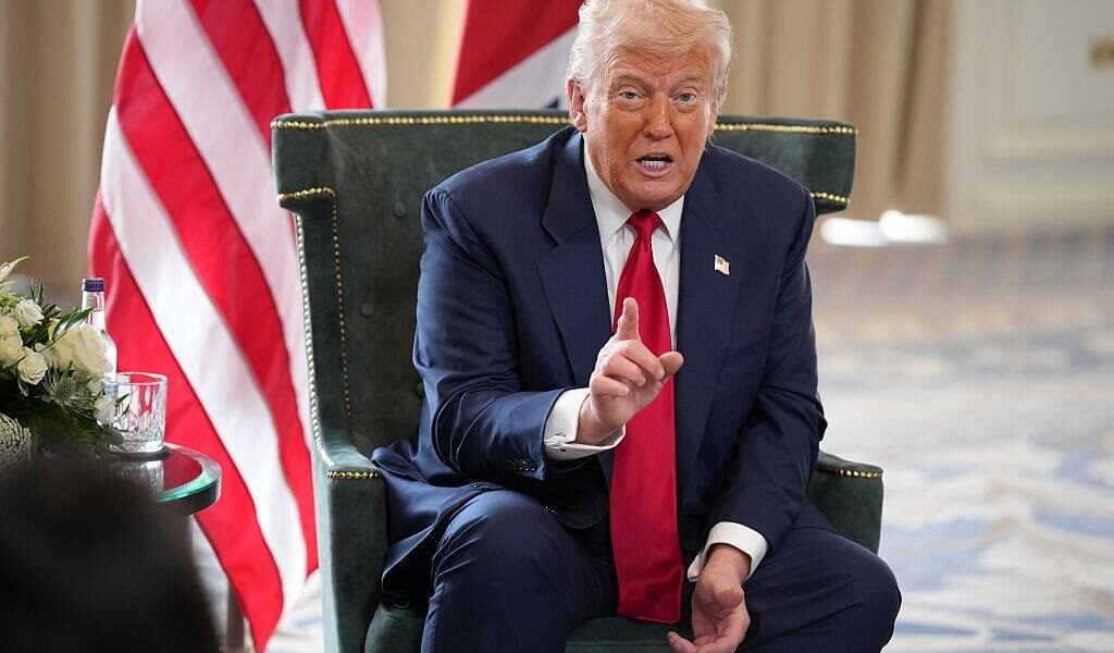 Новини світу - Трамп оцінив шанси провалу зустрічі з Путіним