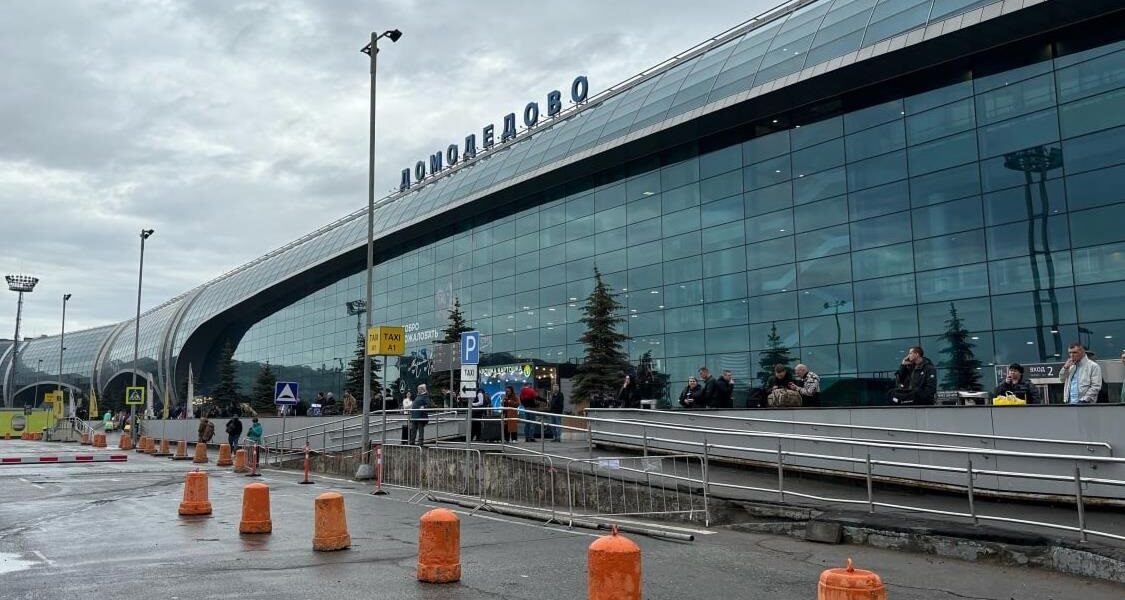 Новини світу - З США масово депортували "антивоєнних" росіян - ЗМІ