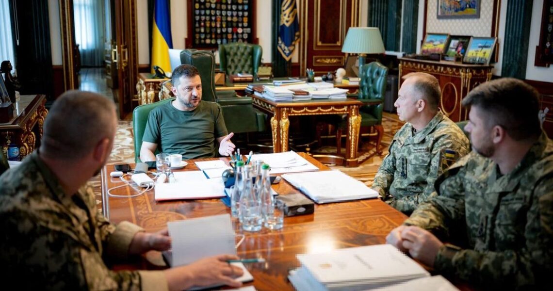 Новини України - Зеленський обговорив з військовими резерви для ЗСУ