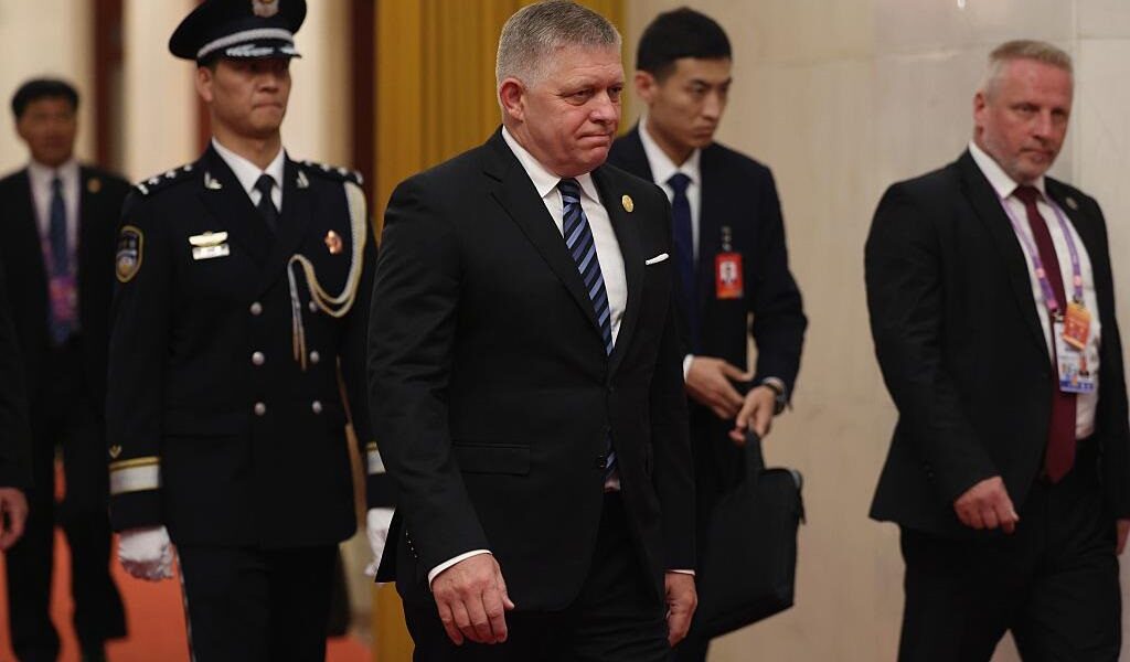 Новини світу - Сі Цзіньпін доручив Фіцо просувати інтереси Китаю в ЄС