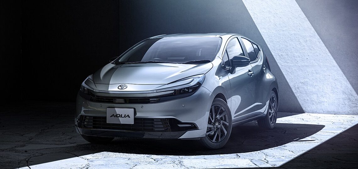 Авто новини - Toyota презентувала оновлений Aqua
