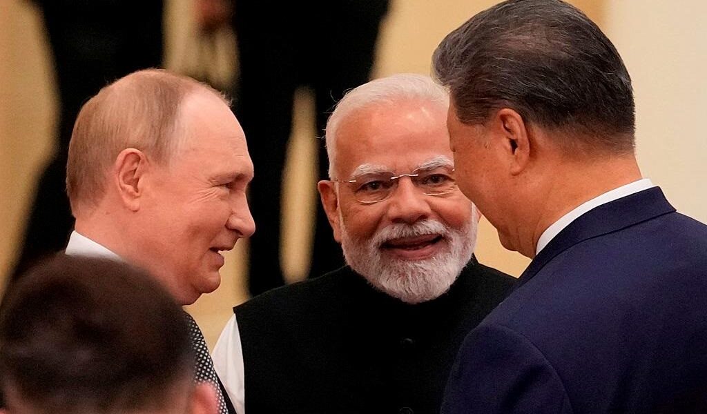 Новини світу - Трамп заявив про "втрату" Росії та Індії