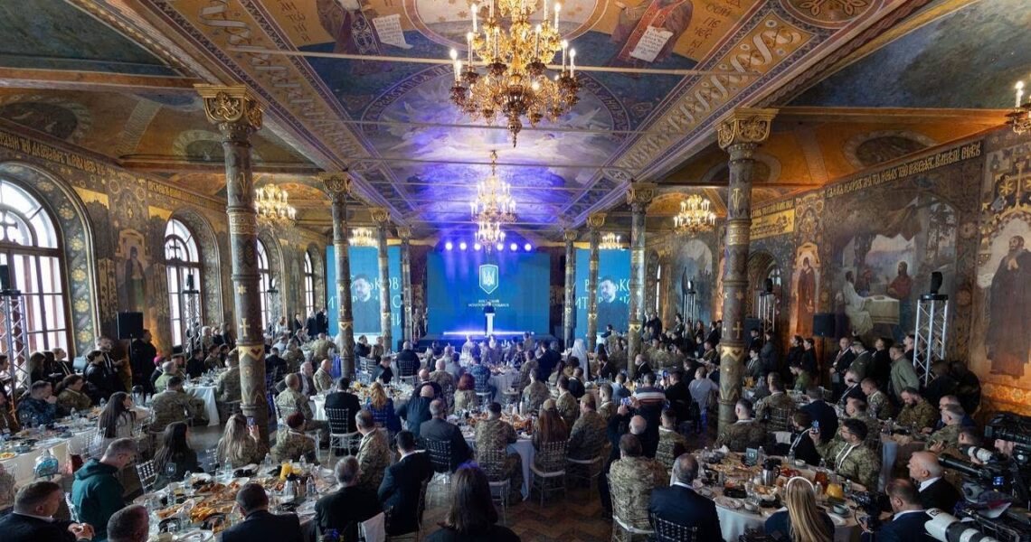 Володимир Зеленський звернувся до учасників військового молитовного сніданку