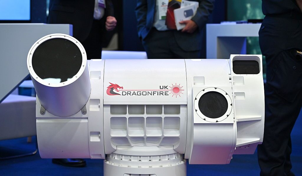Новини світу - Британія інвестує &pound;20 млн у лазерну зброю проти дронів