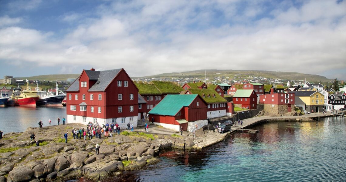 Новини світу - Фарерські острови заборонили заходити до портів риболовецьким суднам РФ