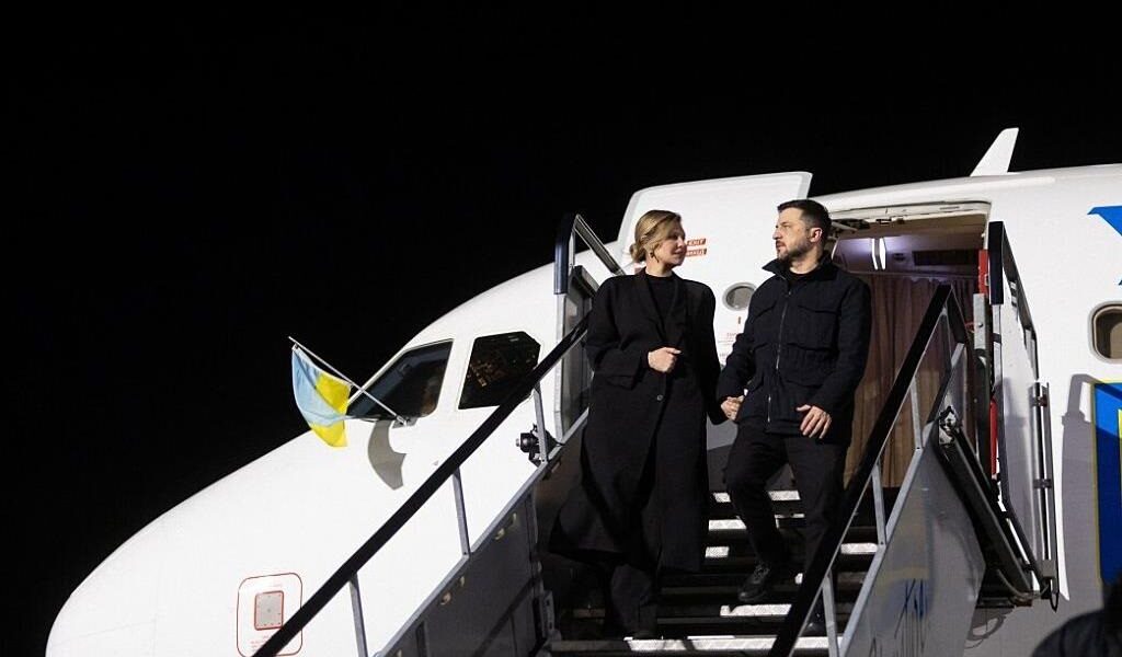 Новини України - Літак Зеленського переслідували дрони - ЗМІ