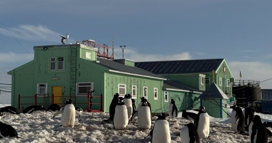 Новини світу - Метеорологи на Вернадському зафіксували кліматичну аномалію