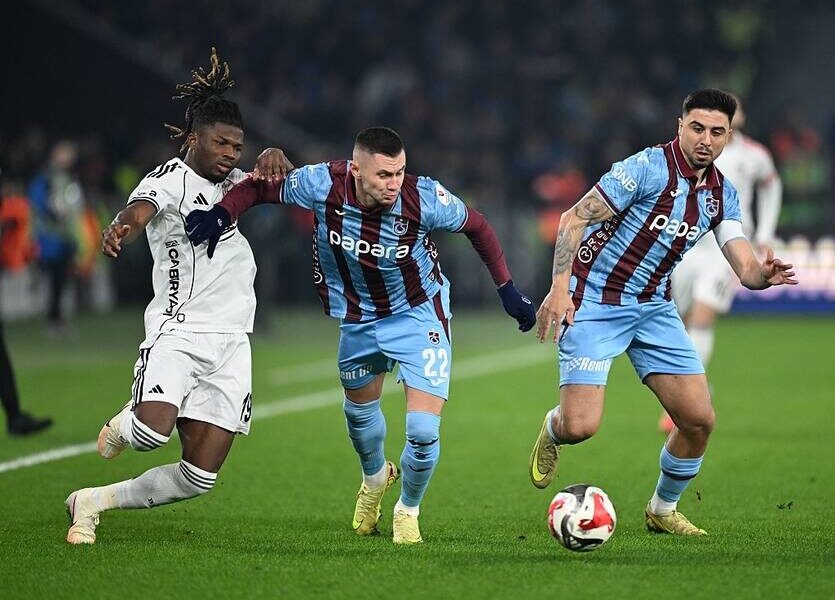 Новини спорту - Олександр Зубков у матчі Трабзонспора з Бешикташем зробив півтори гри