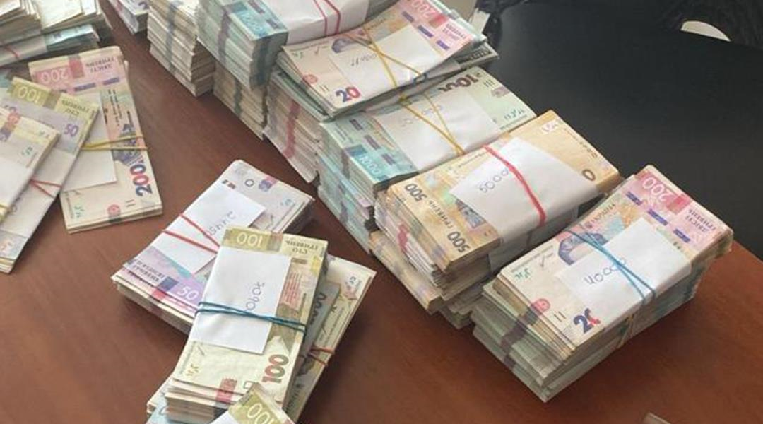 Новини України - Посадовців Дніпра підозрюють у розкраданні коштів на відбудові