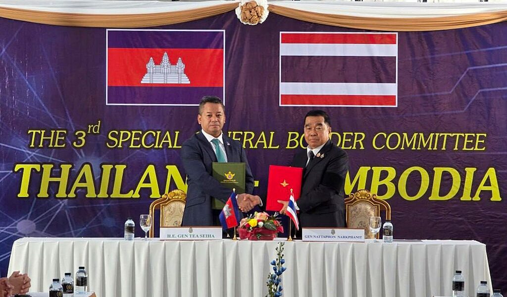 Новини світу - Представники Таїланду та Камбоджі розпочали переговори у Китаї