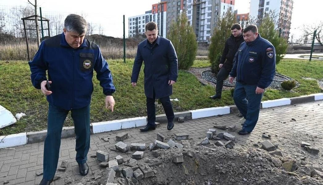 Новини світу - Росіяни впустили авіабомбу поруч з дитсадком у Бєлгороді - соцмережі