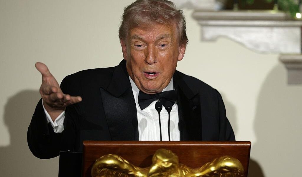 Новини світу - Трамп прокоментував обговорення "мирного плану" в Парижі