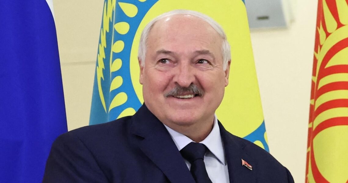 Новини світу - У Білорусі заявили про помилування 20 політв'язнів