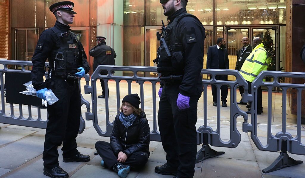 Новини світу - У Британії арештували екоактивістку Грету Тунберг