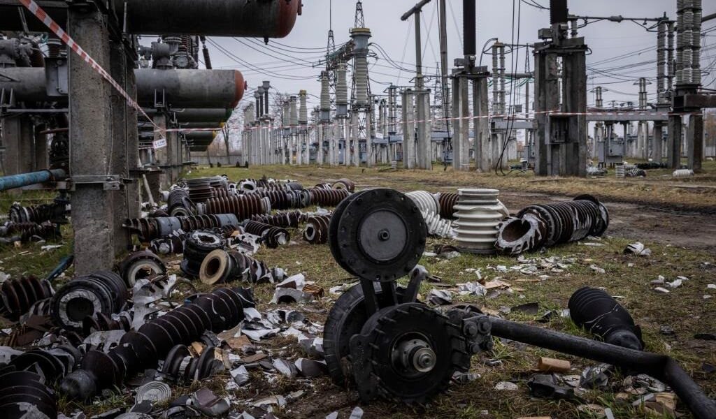 Новини України - У двох областях без світла 700 тисяч споживачів