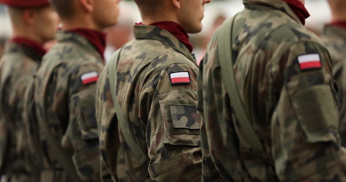 Новини світу - У Польщі стрімко зросла підтримка повернення військового призову