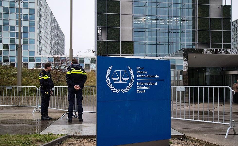 Новини світу - В Росії суд оголосив вироки суддям МКС за ордер на арешт Путіна