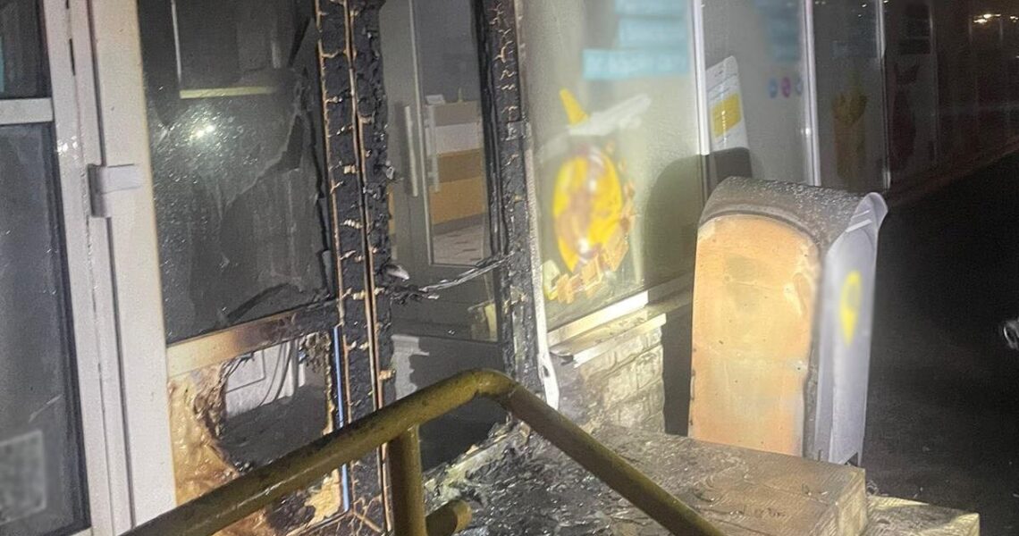 Новини Києва - "Вважав, що допоміг СБУ": в Києві молодик підпалив відділення Укрпошти