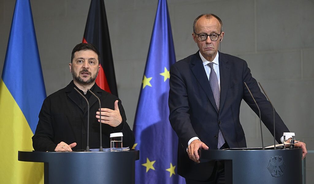 Новини світу - Зеленський: В Україні нема жодної електростанції, що не зазнала атаки РФ