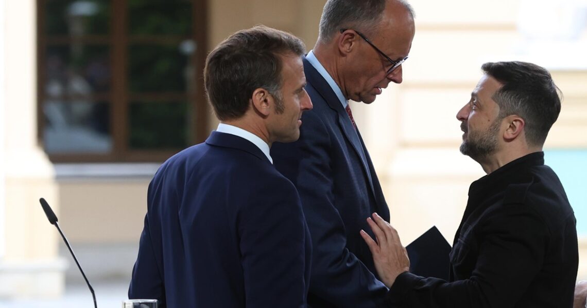 Новини світу - ЗМІ: Зеленського попередили про "зраду" з боку США