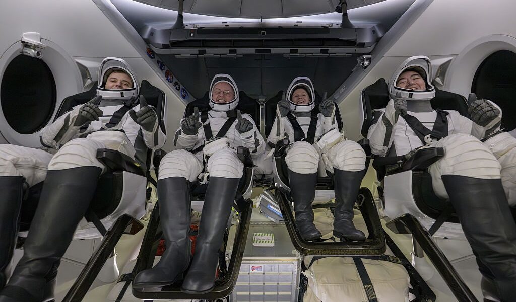 Новини світу - Екіпаж МКС уперше достроково повернувся на Землю