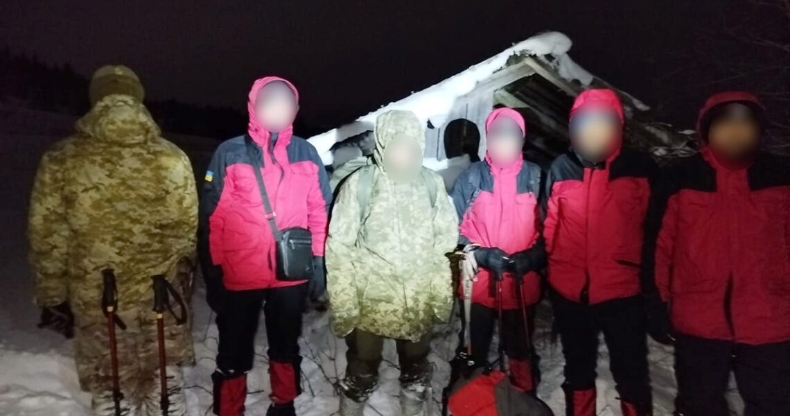 Новини України - На кордоні з Румунією врятували ухилянта, який п&rsquo;ять діб блукав Карпатами