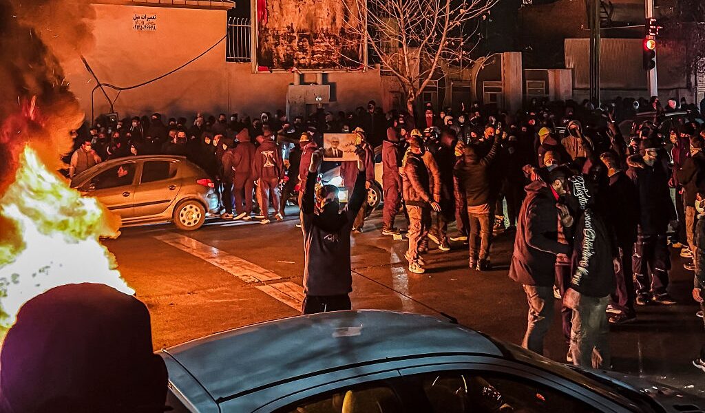 Новини світу - Протести в Ірані: кількість загиблих зросла до 500