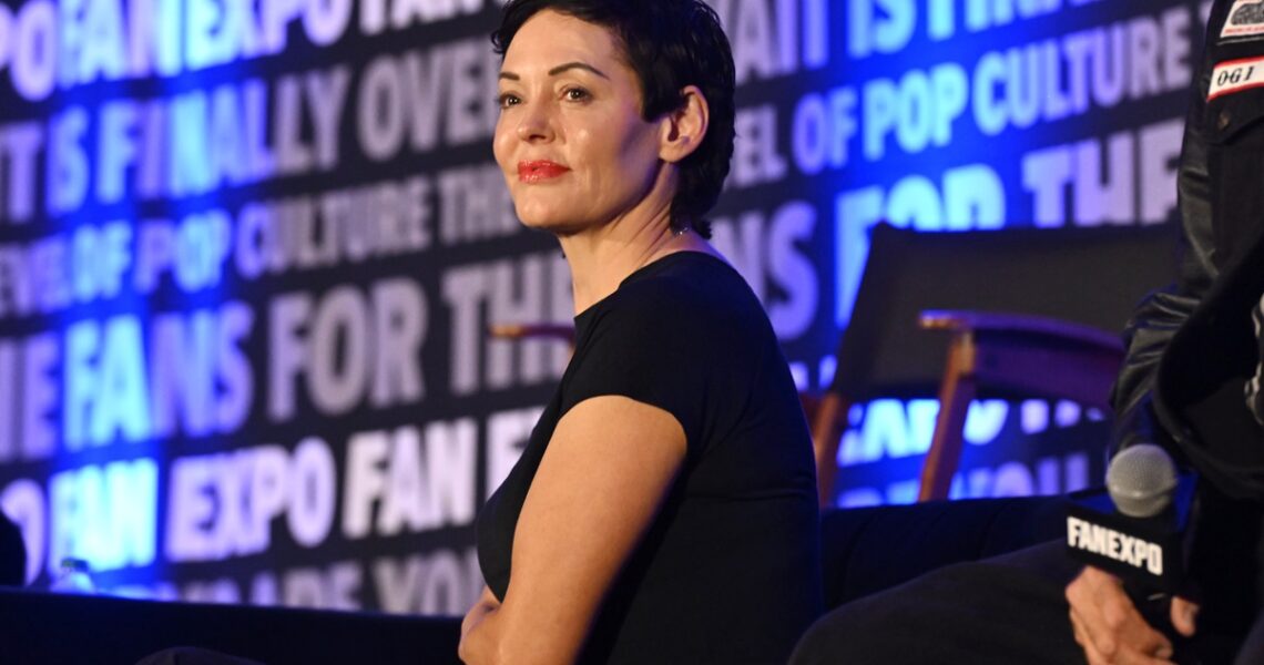 Новини культури - Роуз МакГавен заявила про погрози під час зйомок серіалу Усі жінки - відьми