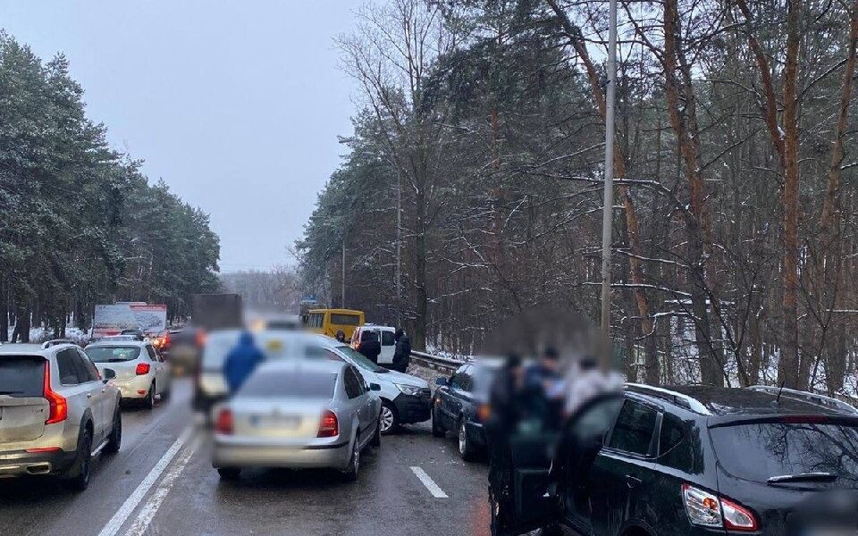 Новини Києва - У Києві сталася масова ДТП за участю 13 авто