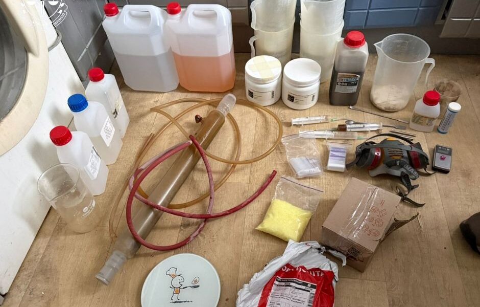 Новини Києва - У Києві викрили лабораторію з амфетаміну в орендованій квартирі