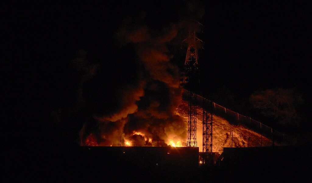Новини світу - У столиці Венесуели Каракасі лунають вибухи - ЗМІ