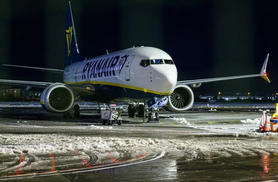 Новини світу - В аеропорту польського Гданська скасовано десятки рейсів