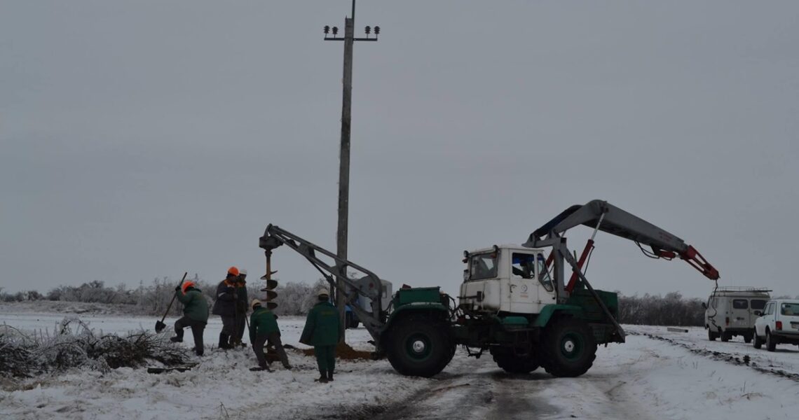 Новини України - В Україні відключення через обстріли і негоду