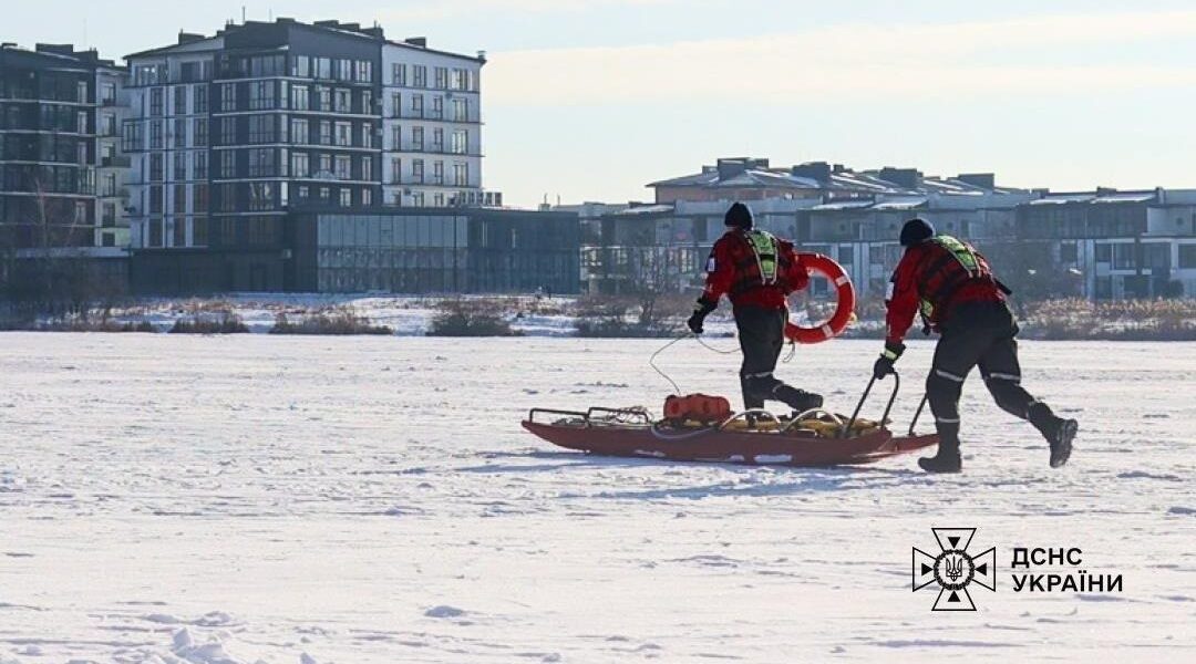 Новини України - В Україні за добу четверо людей провалились під лід і загинули